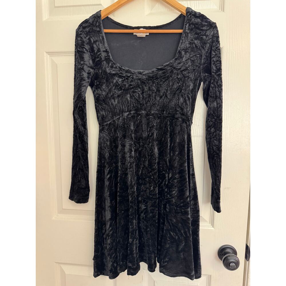 Vintage Cignal Velvet Black Empire Waist Long Sleeved Dress Size Medium Gothic